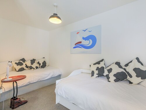4 bedroom accommodation in Bishopswood, near Honiton