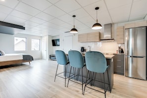 Design Loft, 1 Queen Bed with Sofa bed, Kitchen | Private kitchen