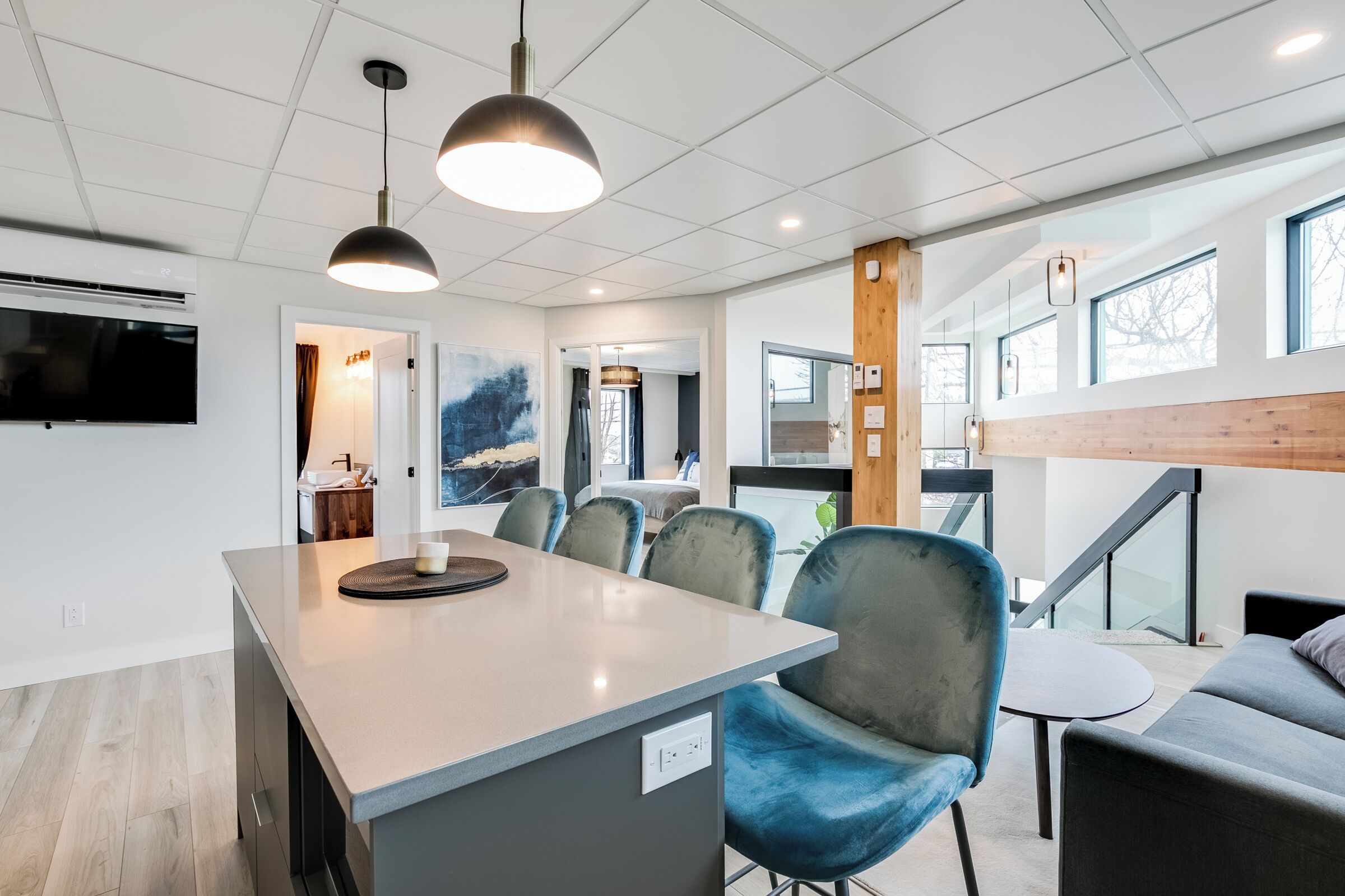 Design Condo, 1 Queen Bed with Sofa bed, Kitchen | Private kitchen | Full-size fridge, microwave, oven, stovetop