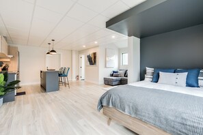 Design Loft, 1 Queen Bed with Sofa bed, Kitchen