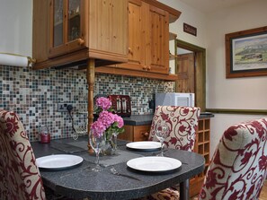 Dining - 3 bedroom accommodation in Long Preston, near Settle (Long Preston, near Settle)