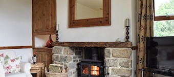 3 bedroom accommodation in Long Preston, near Settle