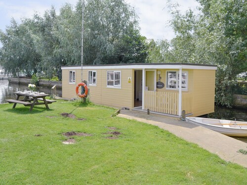 2 bedroom accommodation in Stalham
