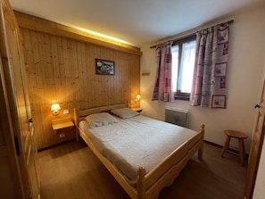 1 bedroom, iron/ironing board