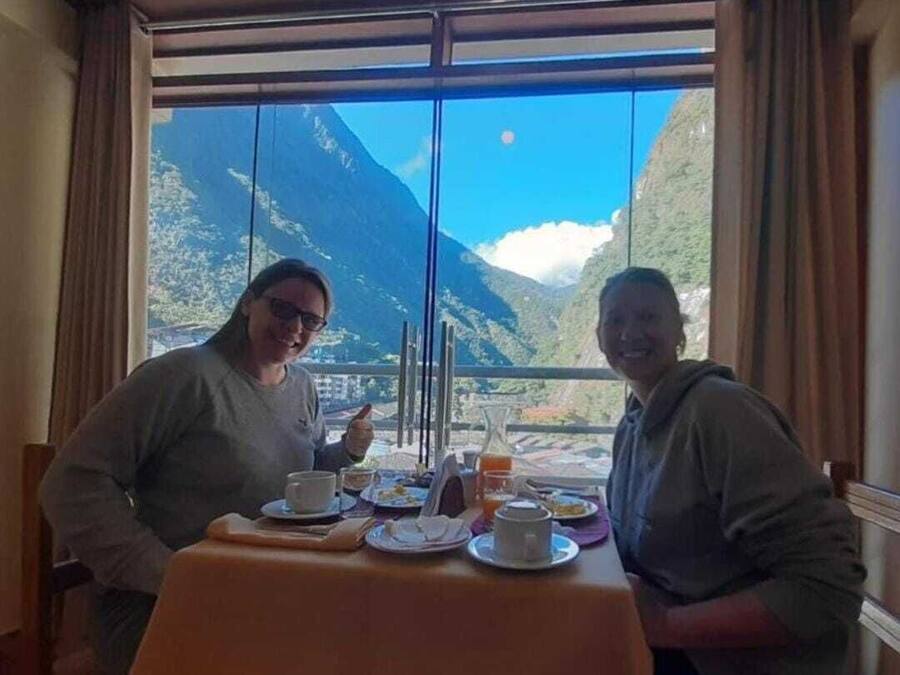 Desayuno continental gratuito y diario