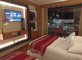 Standard Quadruple Room, 2 Double Beds, Ensuite | Down comforters, individually decorated, individually furnished, desk