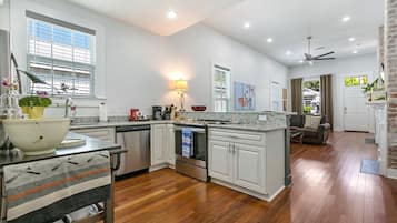 Tủ lạnh, lò vi sóng, lò nướng, bếp nấu