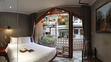 6 bedrooms, iron/ironing board, free WiFi, bed sheets