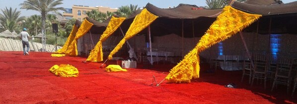 المنشأة من الخارج
