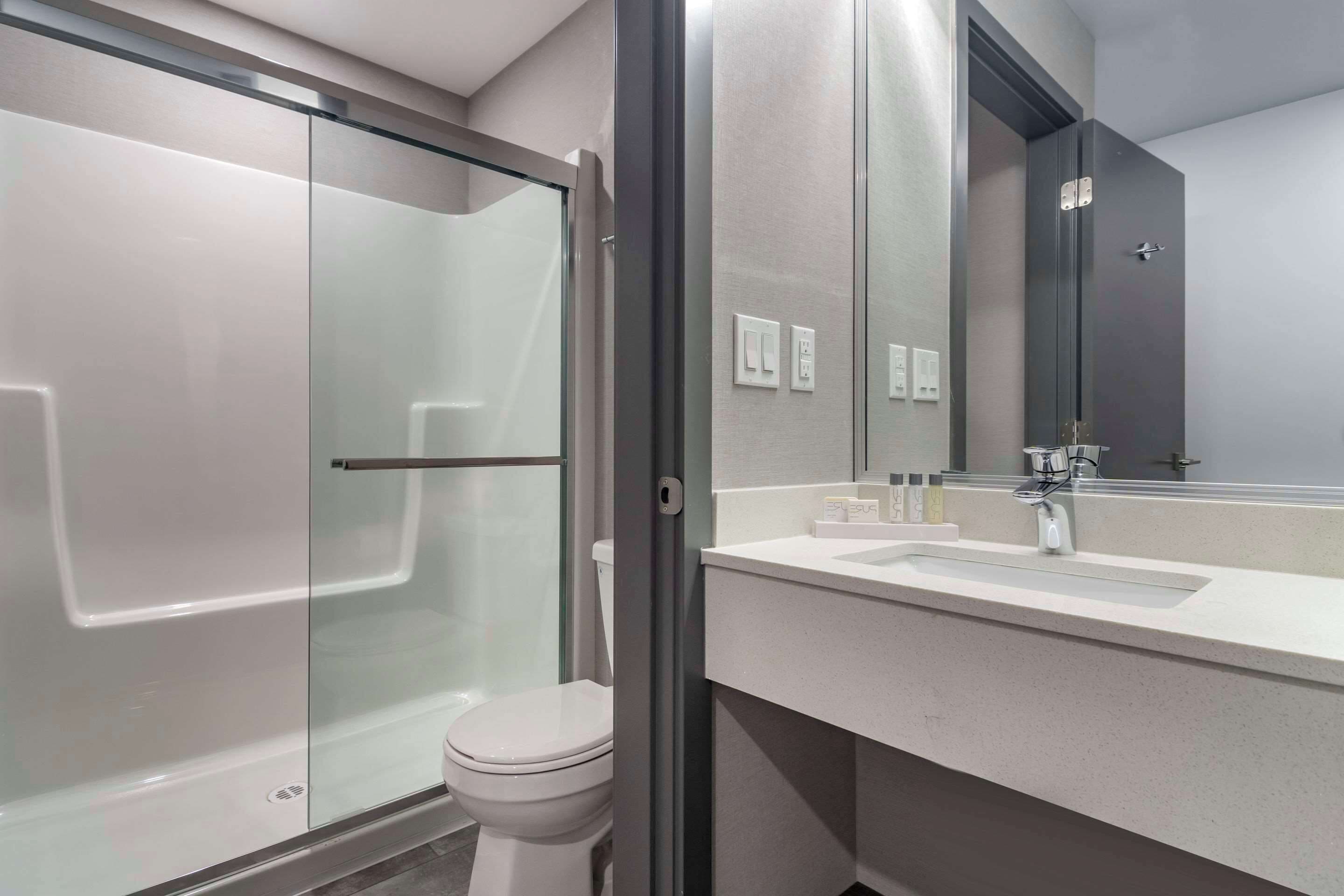 down duvets, desk, soundproofing, bed sheets