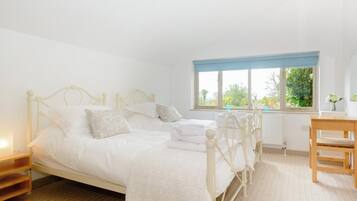 2 bedrooms, free WiFi, bed sheets