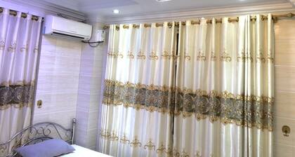 Beautiful Condo with elevator