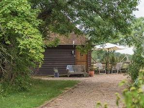 Property grounds - 1 bedroom accommodation in Hollingbourne (Hollingbourne)