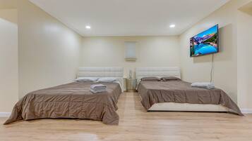 3 bedrooms, iron/ironing board, free WiFi, bed sheets