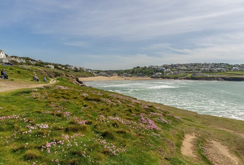 This beautiful and roomy holiday home is perfect for groups and families.