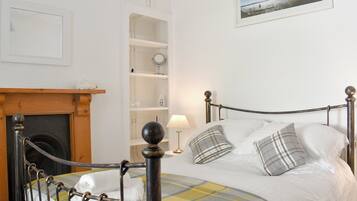 3 bedrooms, free WiFi, bed sheets