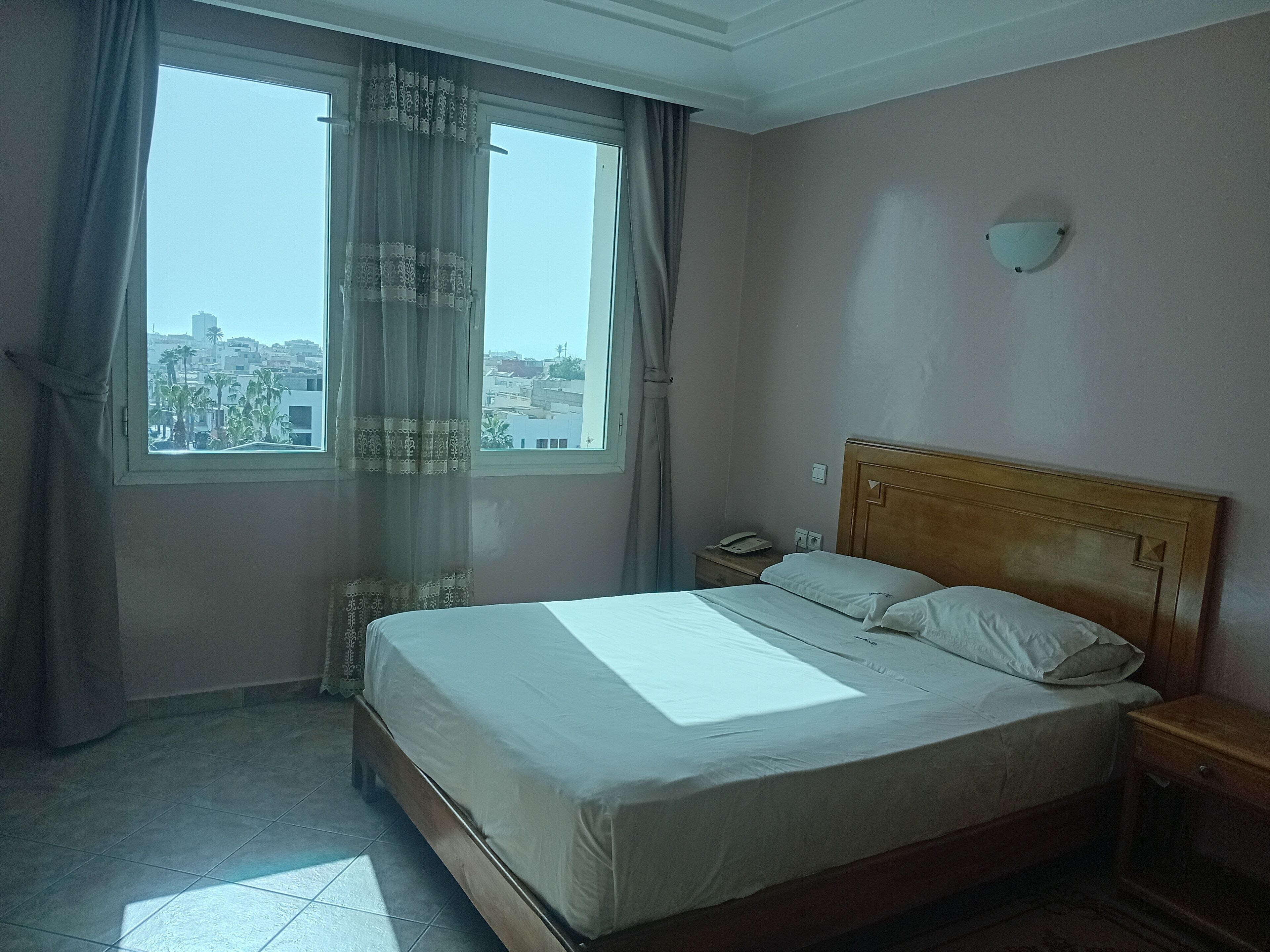 City Double Room | Desk, laptop workspace, free WiFi, bed sheets