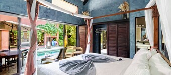 LUXURY PRIVATE SURF VILLA -LARGE POOL - SANTA TERESA BEACH ~BEST KEPT SECRET