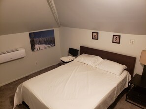 4 عدّة غرف نوم ومكواة/لوح كي وواي فاي وملاءات أسرّة