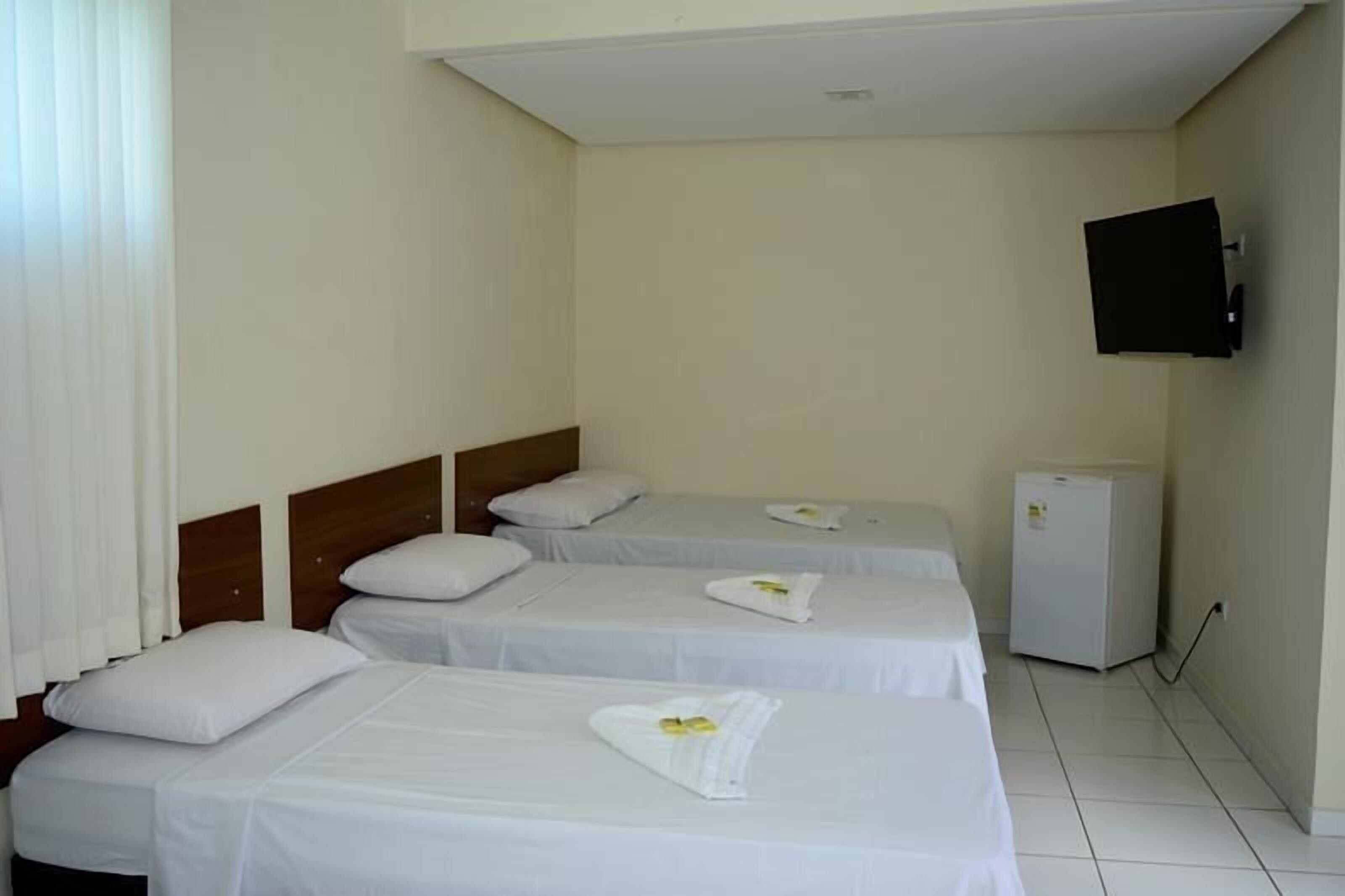 Double Room | Minibar, bed sheets