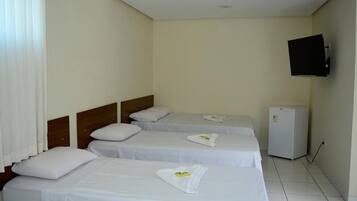 Double Room | Minibar, bed sheets