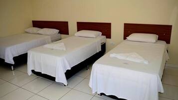 ميني بار وملاءات أسرّة