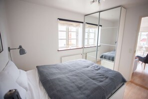 1 chambre, fer et planche Ă repasser, Wi-Fi, draps fournis