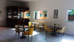Free daily buffet breakfast - Pousada Dolce Vita (Itanhaém)