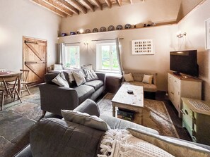 Living area - 3 bedroom accommodation in Hollingbourne (Hollingbourne)