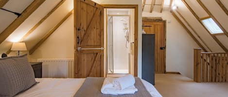 3 makuuhuonetta, ilmainen Wi-Fi, vuodevaatteet