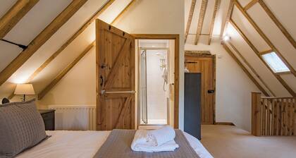 3 bedroom accommodation in Hollingbourne