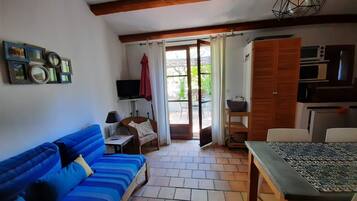 Télévision, table de tennis de table