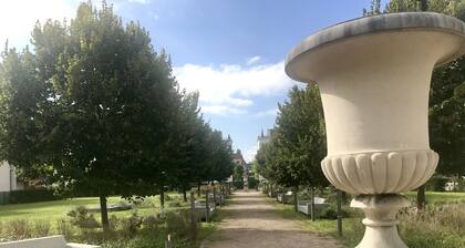 Apartment in residence quiet area near the center fully equipped.