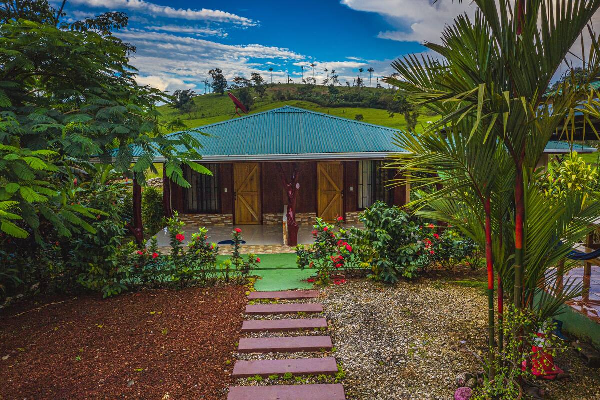 Standard Triple Room, Multiple Beds, Garden View | Desk, blackout drapes, WiFi (free), bed sheets