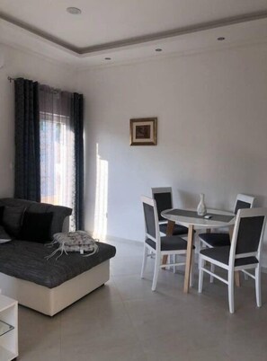 Dining - Apartment Stasa..... (TV)