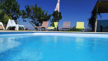 Piscine extérieure, piscine chauffée