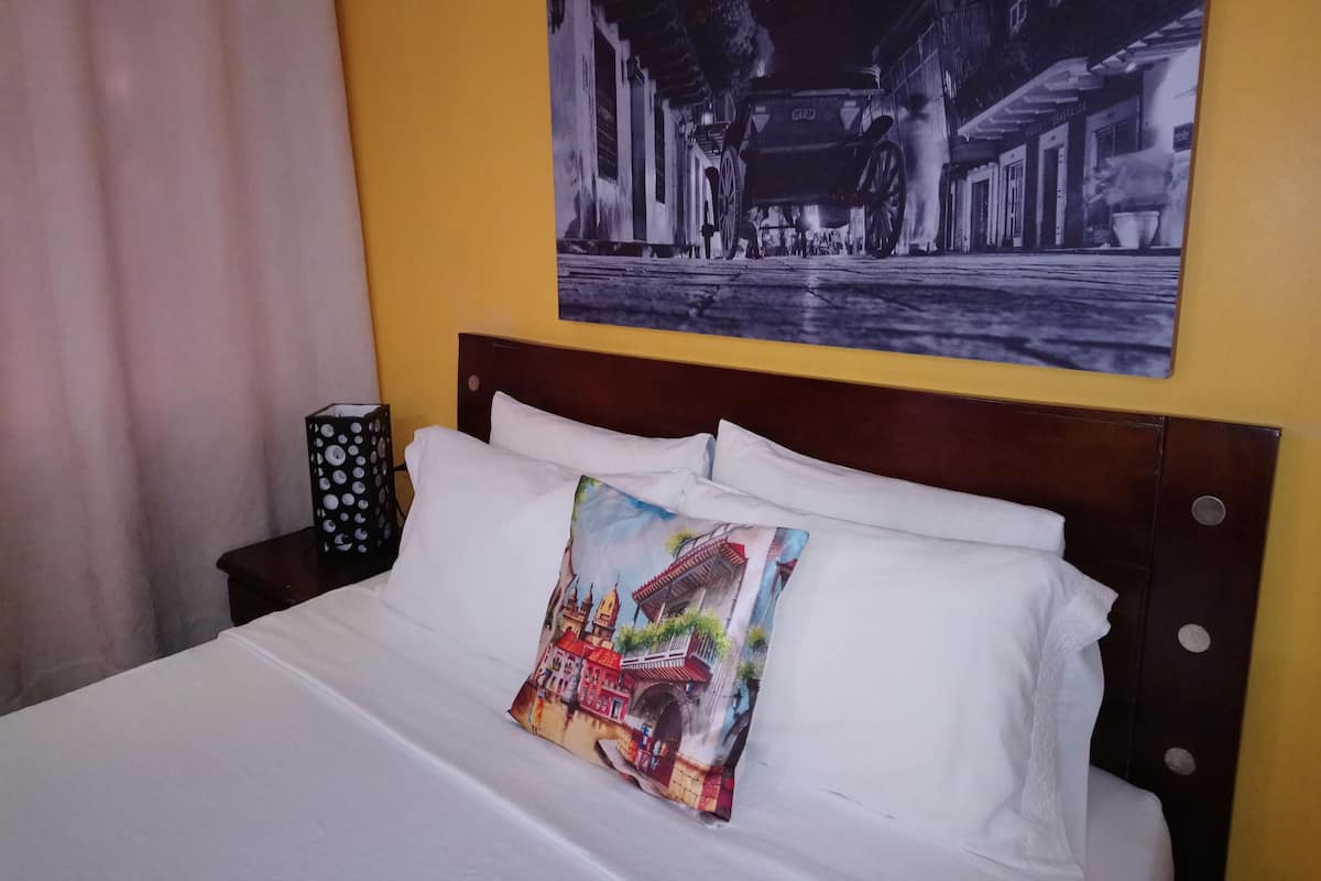 Classic Double Room | In-room safe, soundproofing, iron/ironing board (on request)