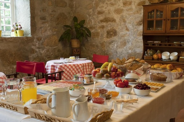 Daily buffet breakfast for a fee