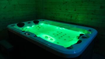 Romantic Double Room, Hot Tub | Private spa tub