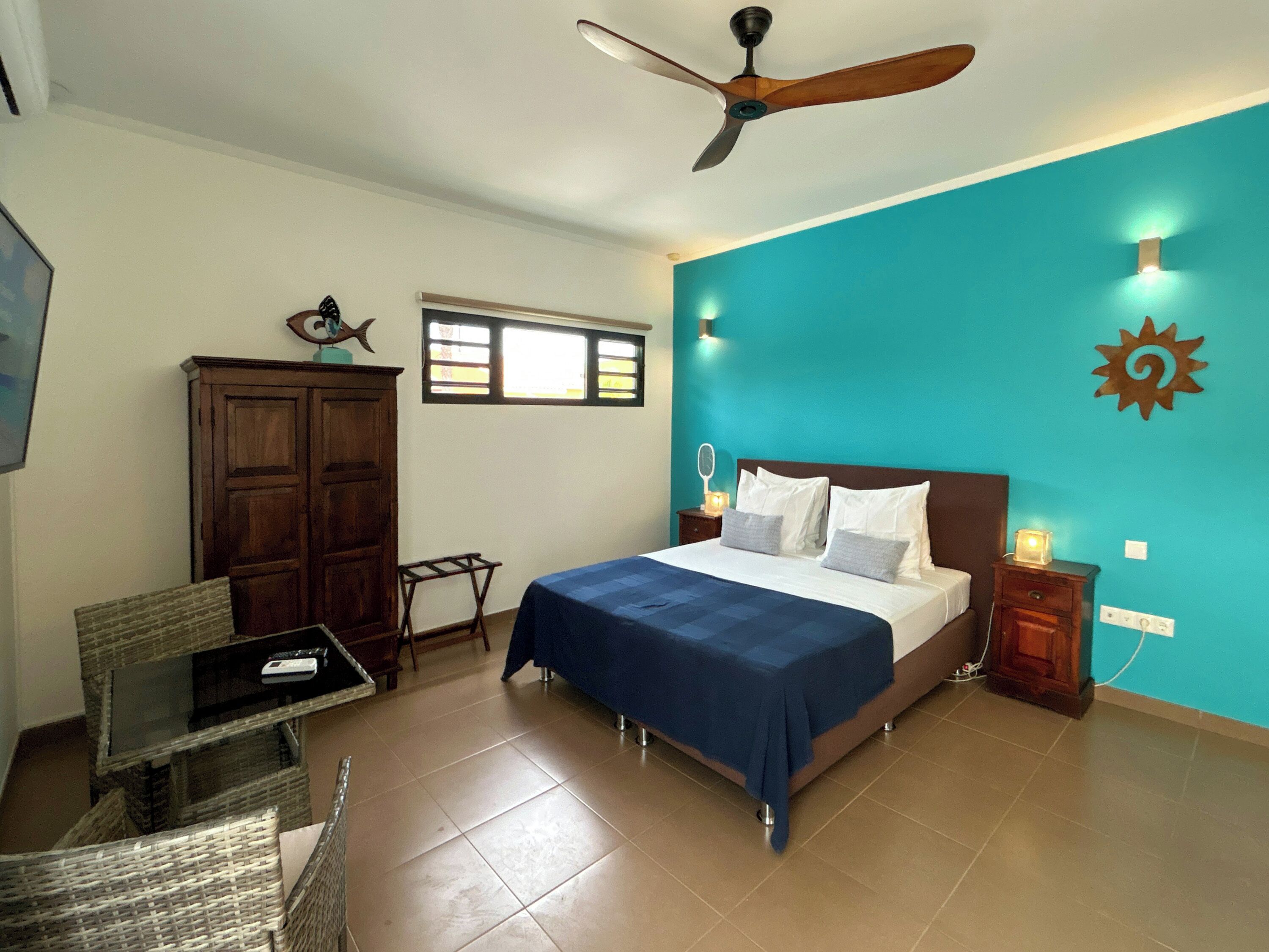 Signature Studio | Premium bedding, in-room safe, individually decorated