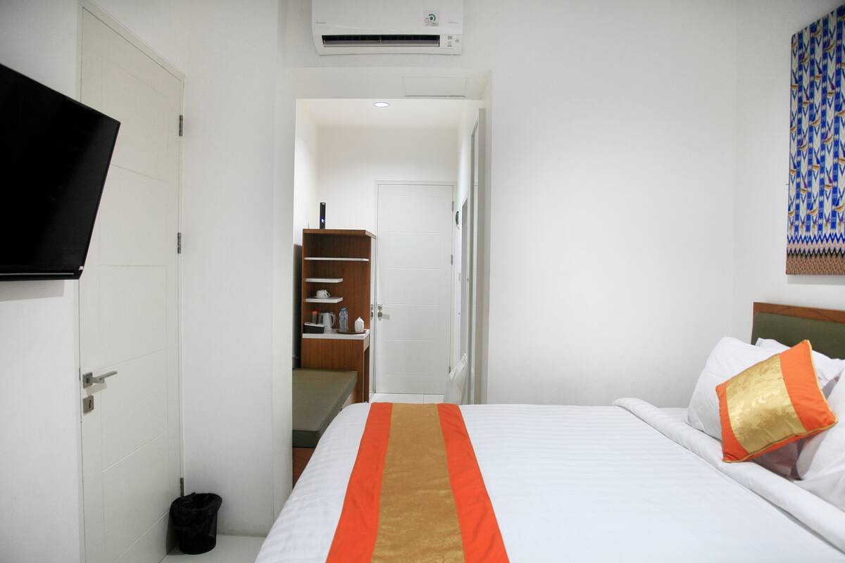Standard Double Room | Memory foam beds, desk, laptop workspace, soundproofing