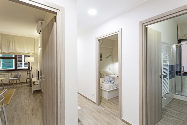 2 slaapkamers, een strijkplank/strijkijzer, gratis wifi, beddengoed
