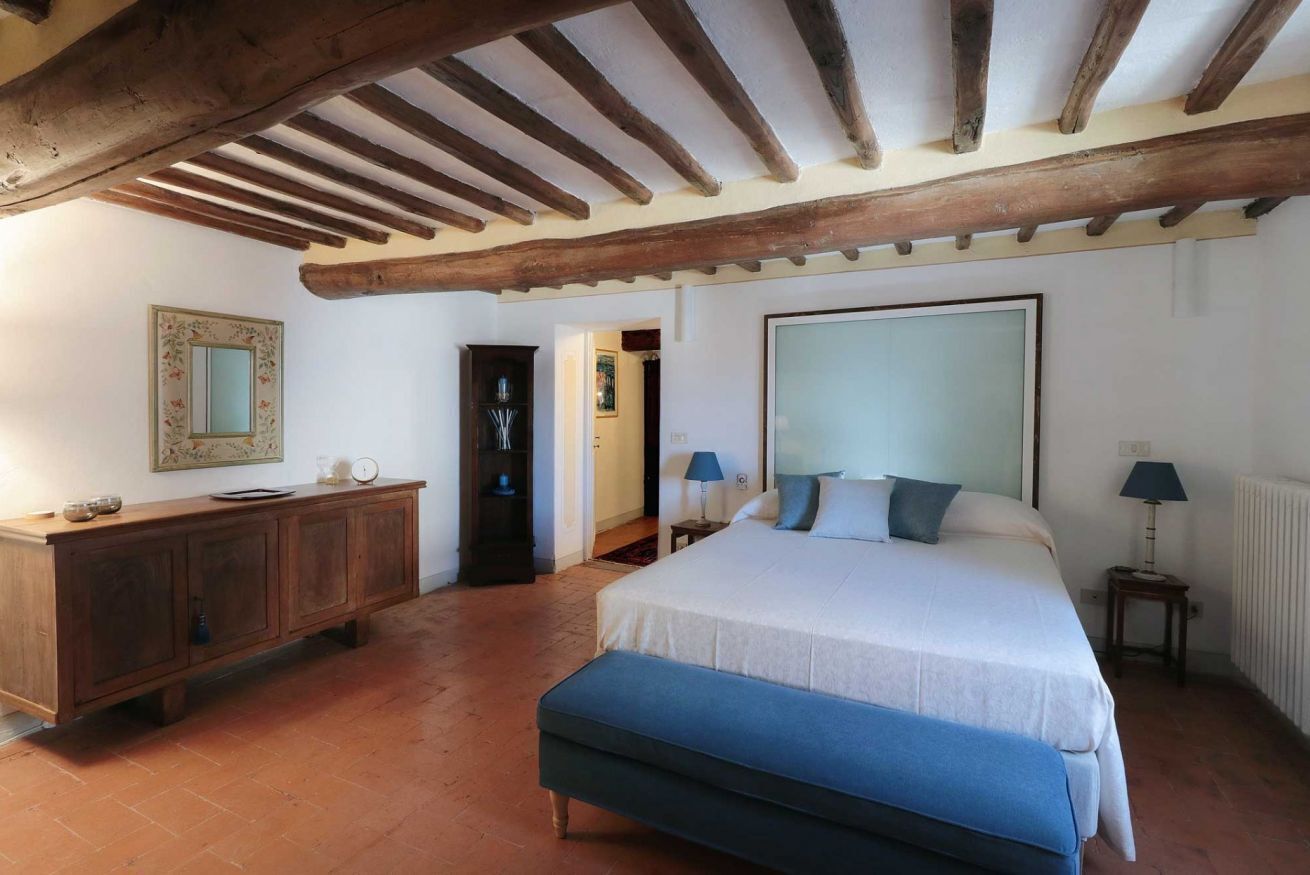 2 bedrooms, in-room safe, desk, iron/ironing board