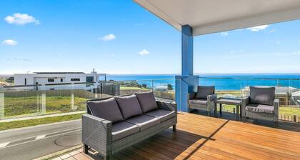San Freemo - sleeps 12