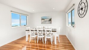 Dining - San Freemo - sleeps 12 (SAN REMO)