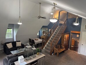 Smart TV, fireplace, video game console, Netflix