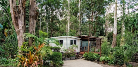Exterior. Lucas Parklands - The Studio, privacy on 26 acres, direct access to Great Walk