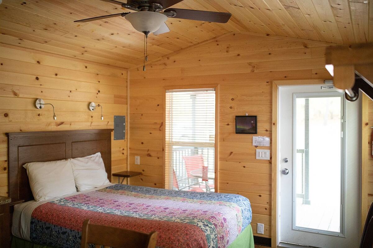 Deluxe Cabin