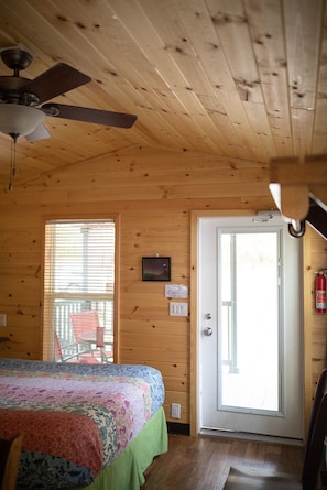 Deluxe Cabin - Pere Marquette River KOA Campground (Branch)