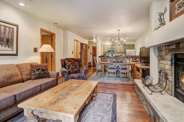 Condo, 2 Bedrooms | Living area | TV